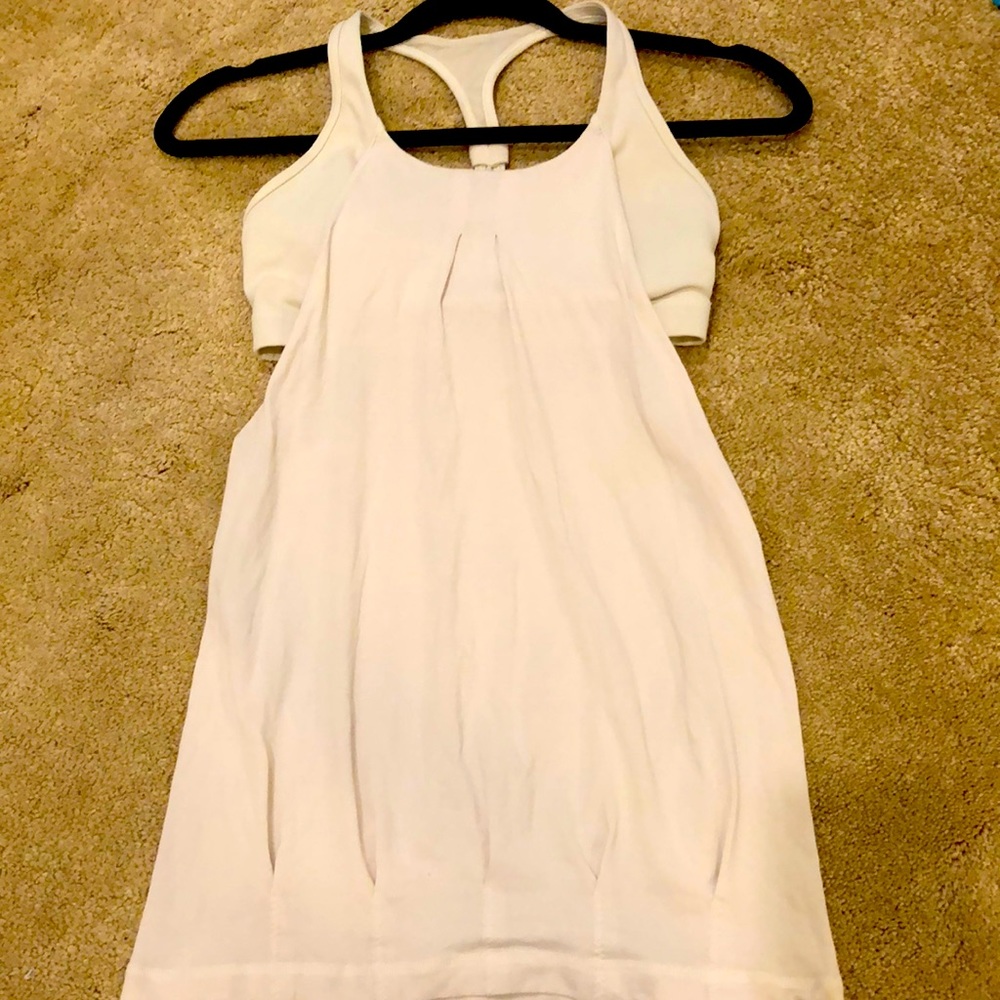 Lululemon size 4